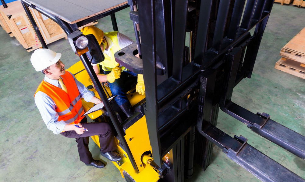 Lift truck training from Hawthorne FTS
